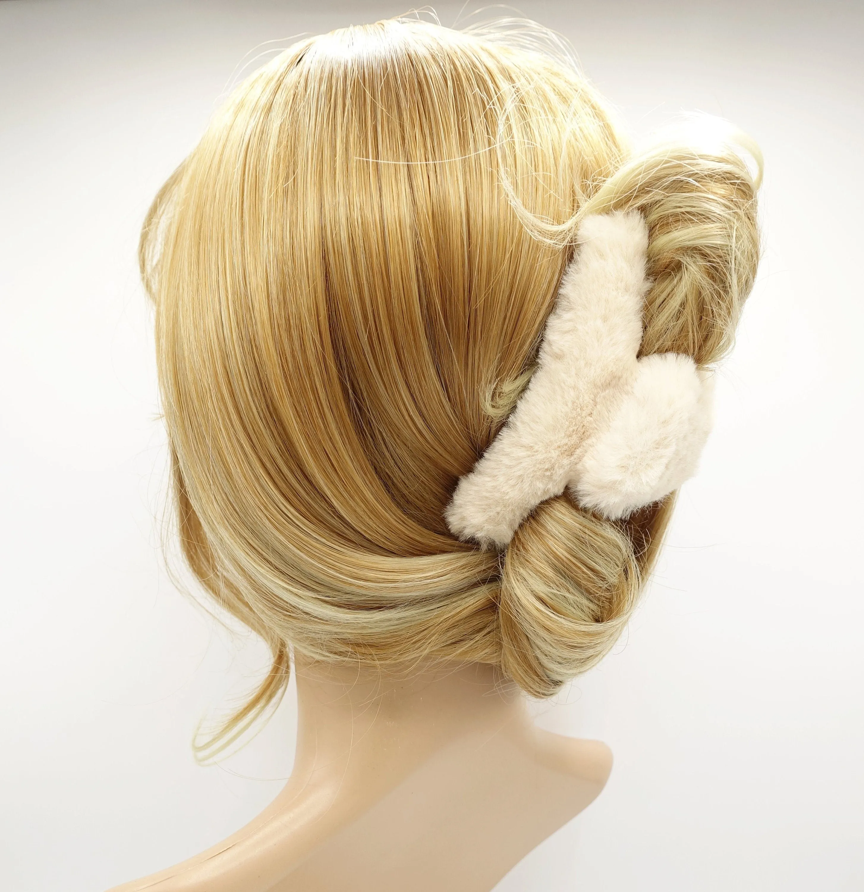 faux fur decorated hair claw Fall Winter clamp women hair accessory