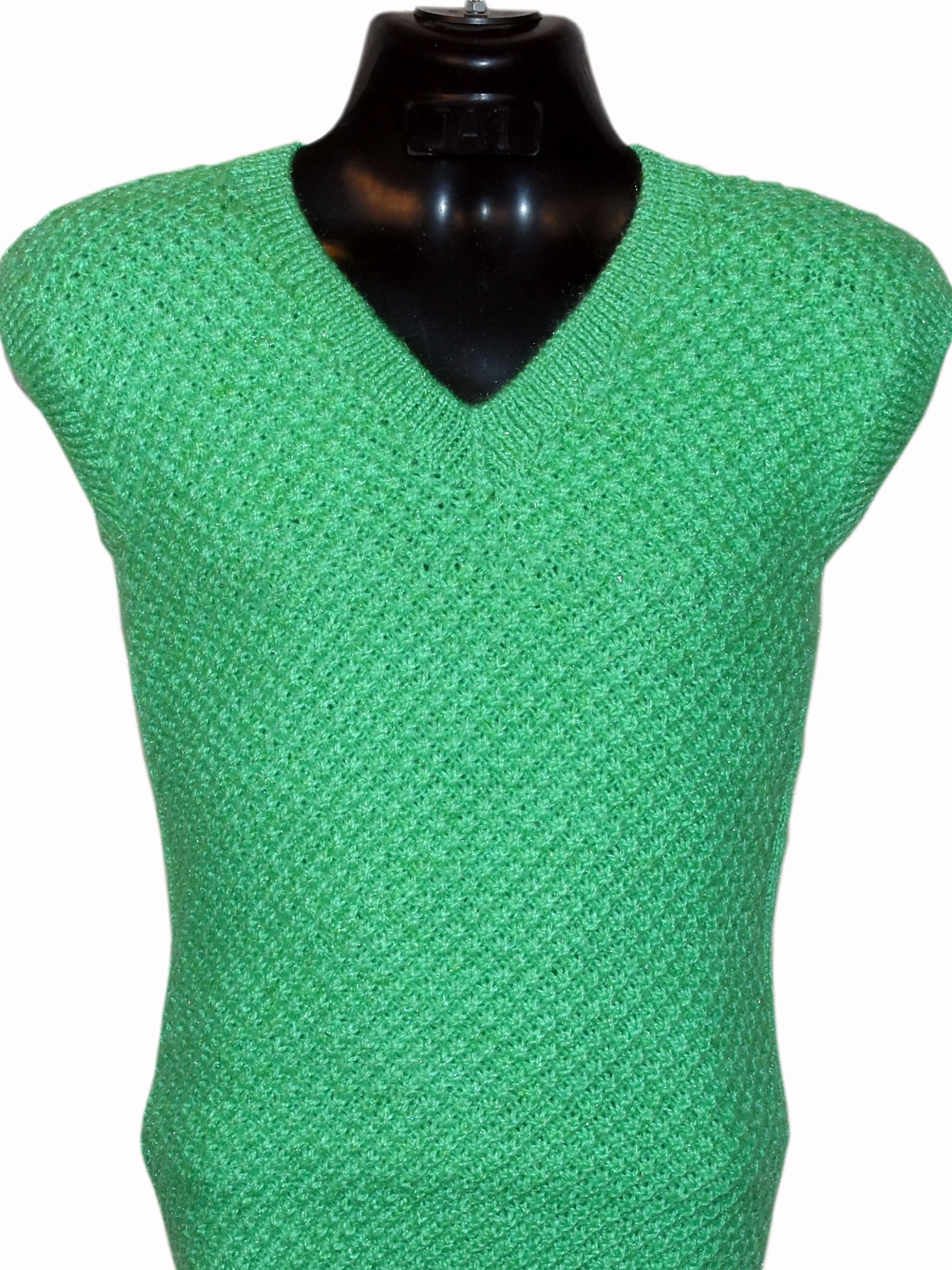 GraminArts V-neck Emerald Color Handmade Woollen Sleeveless Sweater For Men