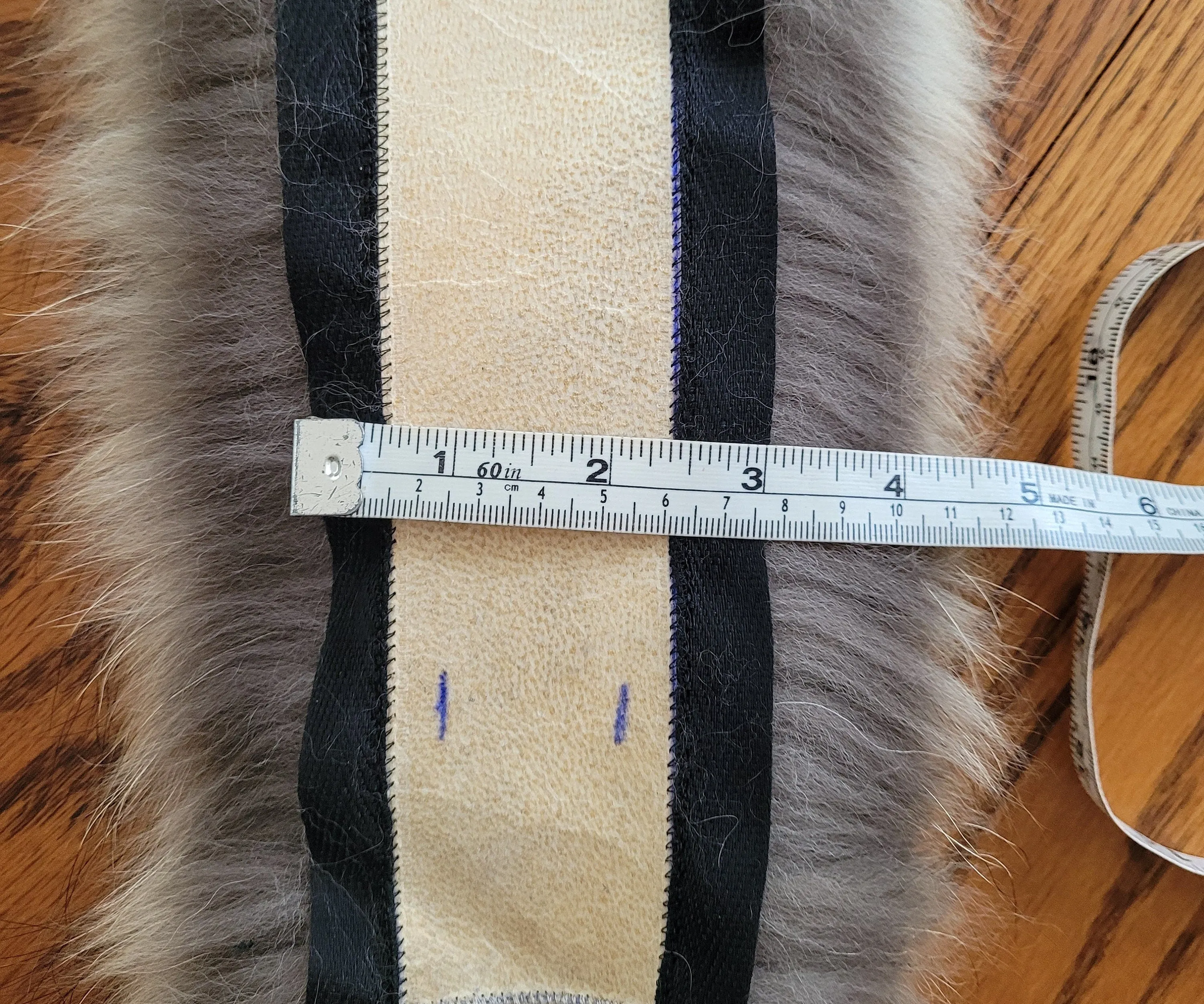 READY to SHIP XL Large Full Finnish Real Raccoon Fur Collar, Fur Trim for Hoodie, Raccoon Fur Collar, Fur Scarf, Fur Ruff, Raccoon Fur Hood