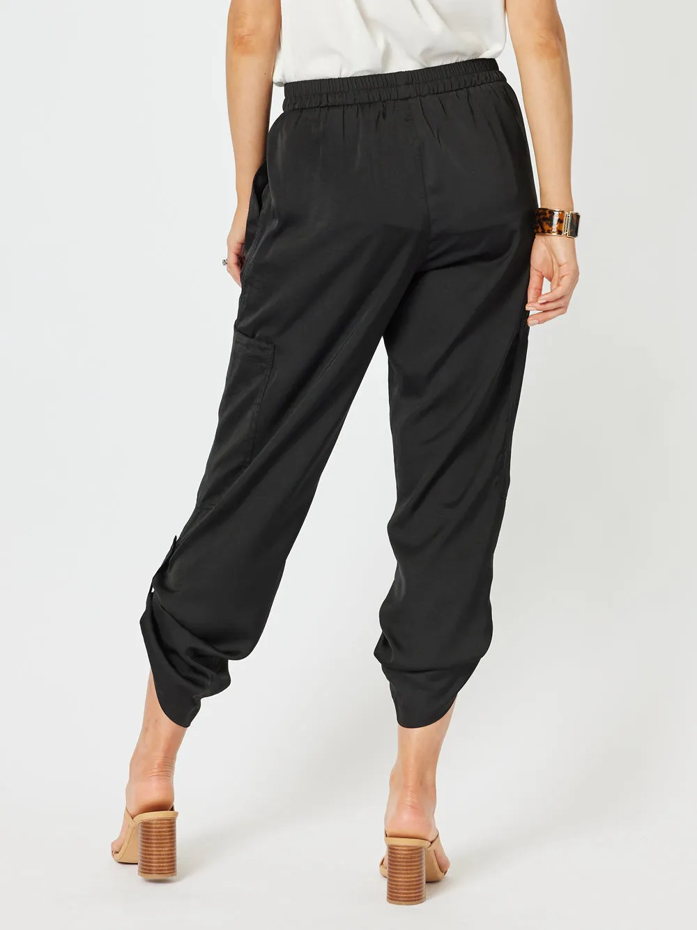 Traveller Luxe Side Button Pant - Black