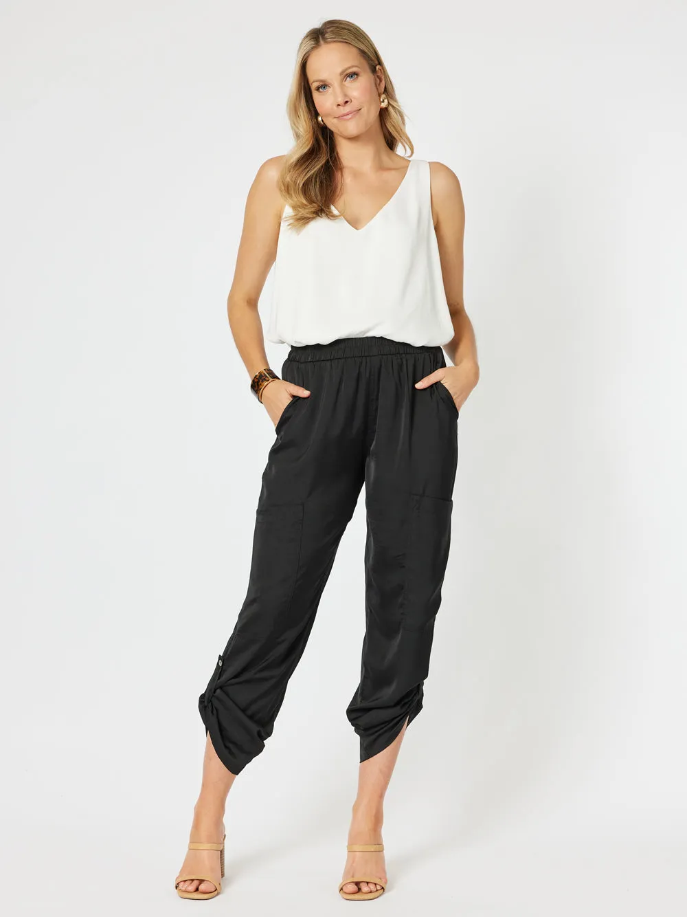 Traveller Luxe Side Button Pant - Black