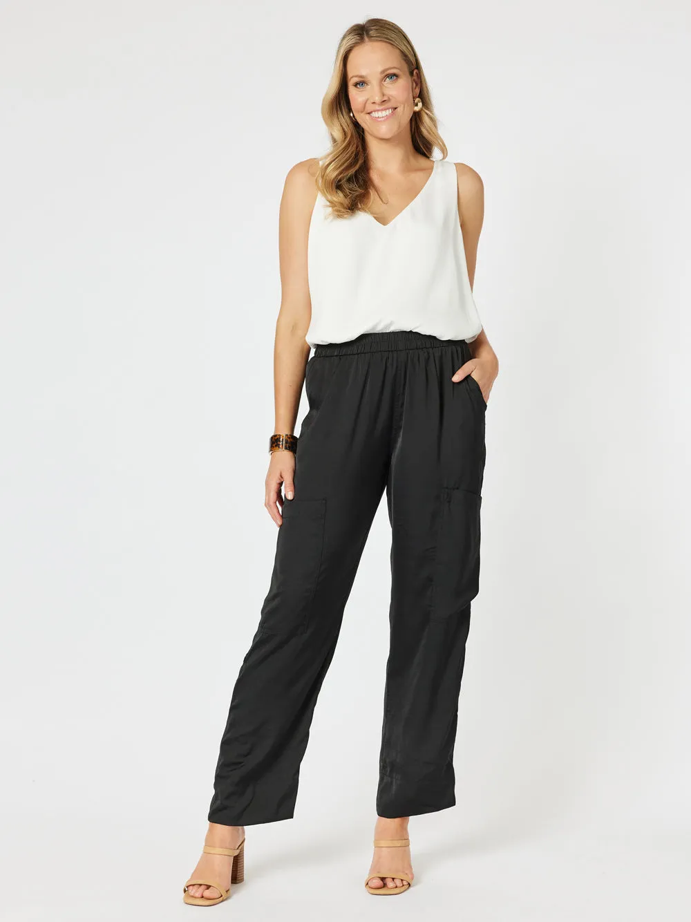 Traveller Luxe Side Button Pant - Black