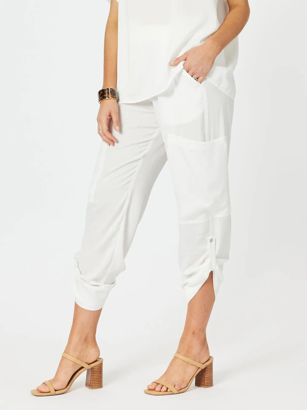 Traveller Luxe Side Button Pant - White