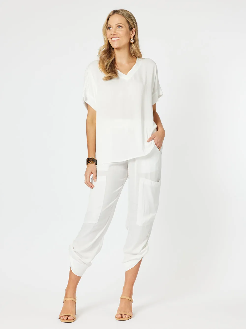 Traveller Luxe Side Button Pant - White